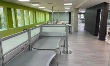 Edificio de Oficinas en Renta Amuebladas Zona Chapalita en Jardines de San Ignacio , Zapopan