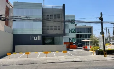 Edificio de Oficinas en Renta Amuebladas Zona Chapalita en Jardines de San Ignacio , Zapopan