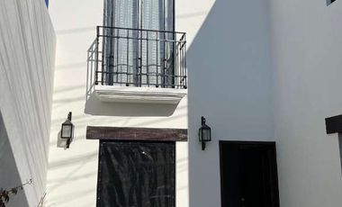 Casa Arcadia, con acabados artesanales y espíritu colonial