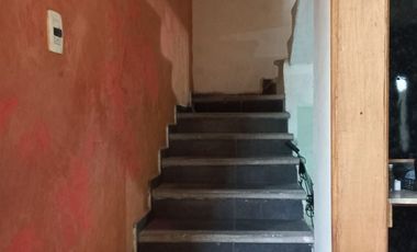 Casa de tres niveles con alberca en Venta,en la Col. Miguel Aleman, cerca del centro histórico en el Puerto de Veracruz, Ver.