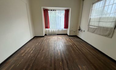Quillota Centro, Amplia Casa habitacional o comercial, 4 dormitorios, 3 baños
