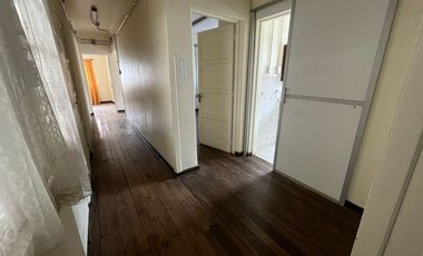 Quillota Centro, Amplia Casa habitacional o comercial, 4 dormitorios, 3 baños