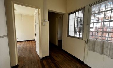 Quillota Centro, Amplia Casa habitacional o comercial, 4 dormitorios, 3 baños
