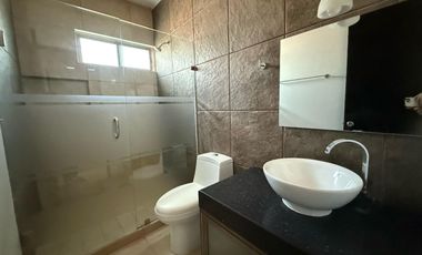 Linda Casa amueblada en zona Country