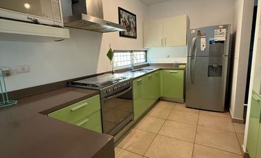Linda Casa amueblada en zona Country