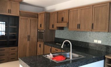 Casa amplia con colindancia laguna de las ilusiones Privada Golondrinas