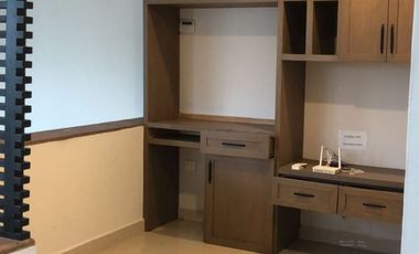 Casa amplia con colindancia laguna de las ilusiones Privada Golondrinas