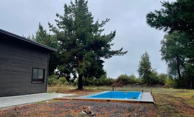 VENTA HERMOSA PARCELA CON QUINCHO Y PISCINA