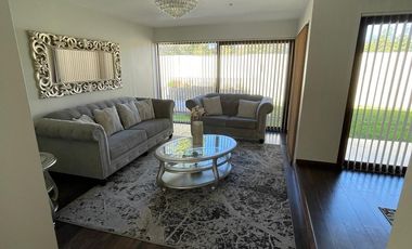 SEARRIENDA HERMOSA CASA EN SECTOR RESIDENCIAL