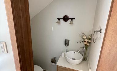 SEARRIENDA HERMOSA CASA EN SECTOR RESIDENCIAL