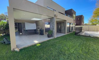 SEARRIENDA HERMOSA CASA EN SECTOR RESIDENCIAL