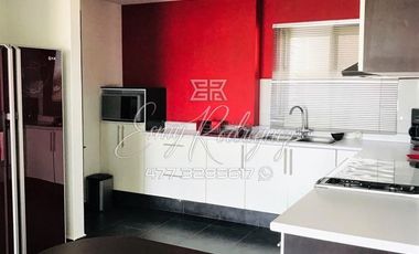 DEPARTAMENTO EN RENTA, NATURA LEÓN, GTO, 3 REC, AMUEBLADO, 2 AUTOS, VIGILANCIA Y CONFORT