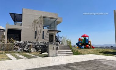 RENTA CASA MESETA PAYUNIA MODELO CEIBA CON ROOF MESETA QRO-GTO