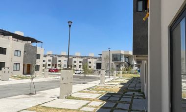 RENTA CASA MESETA PAYUNIA MODELO CEIBA CON ROOF MESETA QRO-GTO