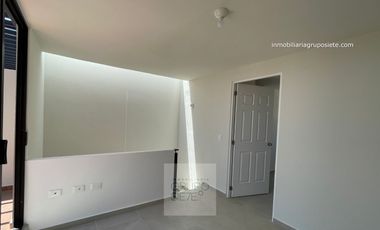RENTA CASA MESETA PAYUNIA MODELO CEIBA CON ROOF MESETA QRO-GTO