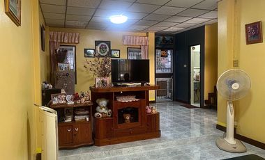 Cheap 2-storey townhouse for sale, land area 18 sq.w., Yusabai Village project, near Suvarnabhumi Airport 30 minutes, near Khlong Nueng, Khlong Luang,
