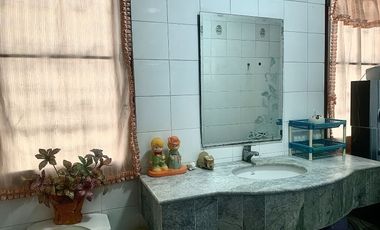 Cheap 2-storey townhouse for sale, land area 18 sq.w., Yusabai Village project, near Suvarnabhumi Airport 30 minutes, near Khlong Nueng, Khlong Luang,
