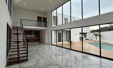 Casa muy amplia en venta totalmente equipada en residencial al Norte de Mérida