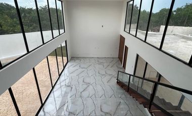 Casa muy amplia en venta totalmente equipada en residencial al Norte de Mérida