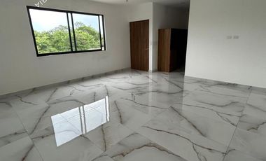 Casa muy amplia en venta totalmente equipada en residencial al Norte de Mérida