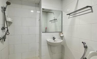 DISEWAKAN WATERPLACE RESIDENCE APARTEMEN 2BR FURNISHED CANTIK POLL POOL VIEW