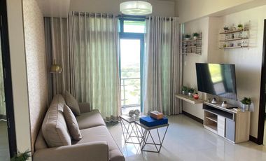 Fully Furnished 2 Bedroom with Parking in 8 Forbestown Road BGC For Rent