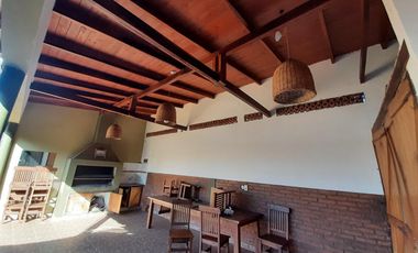 EN VENTA HERMOSA CASA 4 DORMITORIOS