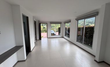 VENDO CASA PRECIOSA ESQUINERA EN CONJUNTO CERRADO EN LA FLORIDA, MANIZALES,  DE 126M2