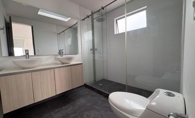 VENDO CASA PRECIOSA ESQUINERA EN CONJUNTO CERRADO EN LA FLORIDA, MANIZALES,  DE 126M2