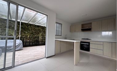 VENDO CASA PRECIOSA ESQUINERA EN CONJUNTO CERRADO EN LA FLORIDA, MANIZALES,  DE 126M2