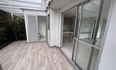 VENDO CASA PRECIOSA ESQUINERA EN CONJUNTO CERRADO EN LA FLORIDA, MANIZALES,  DE 126M2