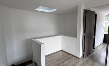 VENDO CASA PRECIOSA ESQUINERA EN CONJUNTO CERRADO EN LA FLORIDA, MANIZALES,  DE 126M2