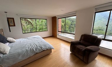 Vendo casa esquinera en el sector del Trebol, Manizales en conjunto cerrrado