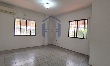 Casa de 3 plantas en venta - Garzota 1