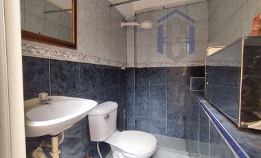 Casa de 3 plantas en venta - Garzota 1