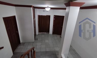 Casa de 3 plantas en venta - Garzota 1