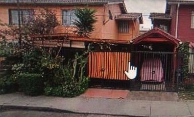 CASA QUILICURA DOS PISOS -CONJUNTO HABITACIONAL PASEO CENTRAL II.