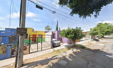 Casa en Avenida Mendoza, Hacienda Santa Fe, Jalisco, México ¡NO CRÉDITOS!