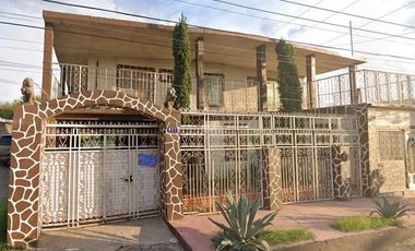 Sk16 - Casa En Remate Bancario En C. Peru, Palacios, Nuevo Laredo, Tamaulipas Oportunidad De Inversion