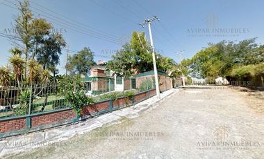 HERMOSA CASA CON PROTECCION DE 4 PISOS, CLUB NAUTICO, JALISCO.