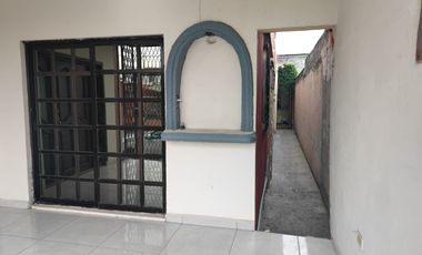 CASA EN RENTA AMUEBLADA IDEAL PARA 3 ROOMIES