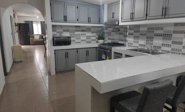 CASA EN RENTA AMUEBLADA IDEAL PARA 3 ROOMIES