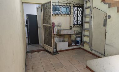 CASA EN RENTA AMUEBLADA IDEAL PARA 3 ROOMIES