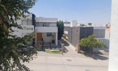 CASA EN RENTA EN EL PEDREGAL 2DA SECCIÓN