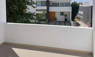 CASA EN RENTA EN EL PEDREGAL 2DA SECCIÓN