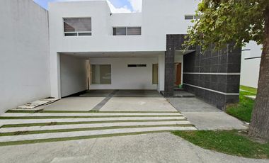 CASA EN RENTA EN EL PEDREGAL 2DA SECCIÓN