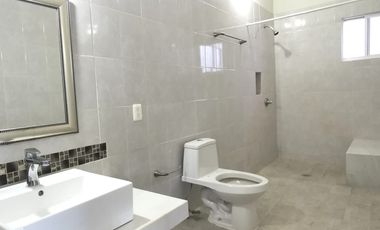 Casa de 1 piso con Departamento Independiente adjunto