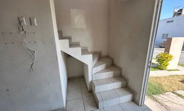 CASA EN RENTA A 5 MINS DEL CENTRO DE TONALÁ $7,000