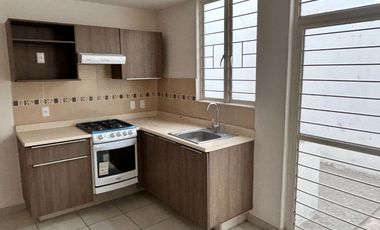 CASA EN RENTA A 5 MINS DEL CENTRO DE TONALÁ $7,000