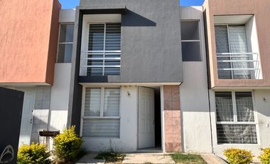 CASA EN RENTA A 5 MINS DEL CENTRO DE TONALÁ $7,000